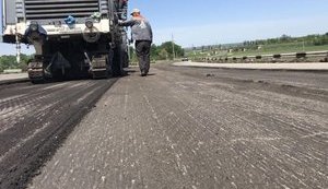 "Укравтодор" начал ремонт на дороге Чугуев-Печенеги в Харьковской области