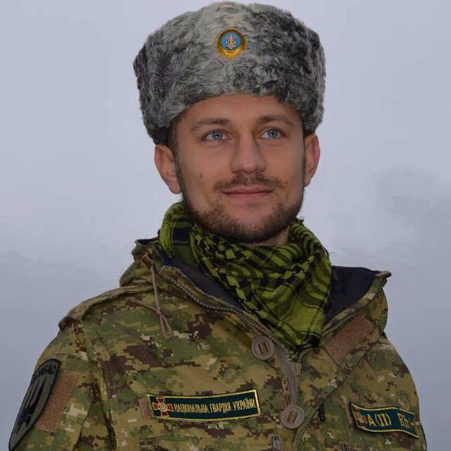 боец донбасса