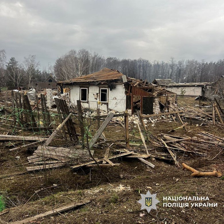 Поліція фіксує наслідки масованих атак РФ на Донеччині.