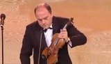 Министр Азарова сыграл на скрипке: Это вы специально выучили четыре ноты к нашему концерту ? ВИДЕО.