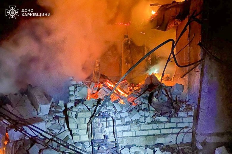 Наслідки атаки БпЛА на Харківщину. Виникли пожежі, відомо про постраждалих