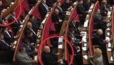Депутаты провластного большинства нарушают принцип персонального голосования. ВИДЕО