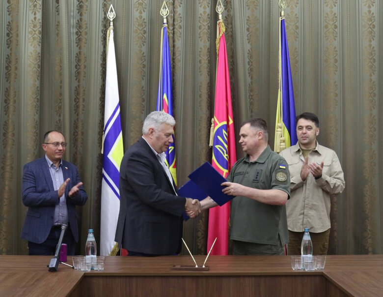 Турецька компанія Baykar Makina побудує в Україні сервісний центр із ремонту дронів, вже уклали договір з Міноборони 02