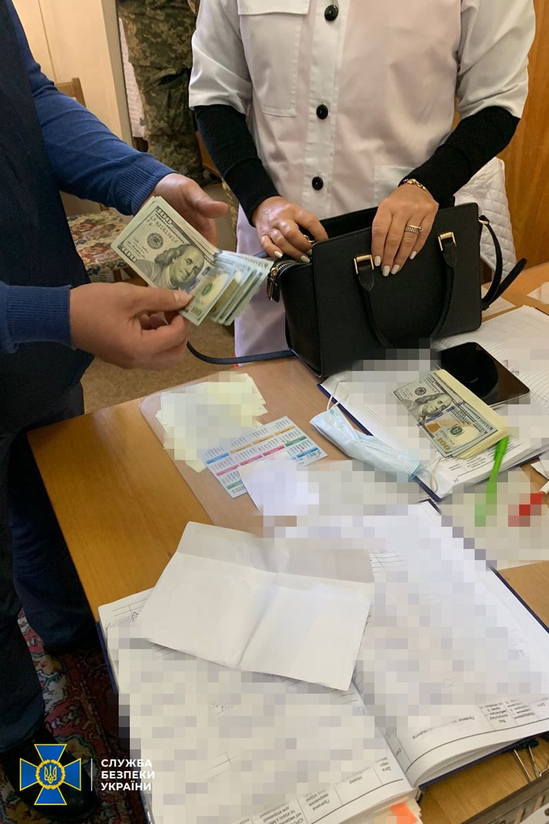 $1,5 тыс. вымогали чиновники столичного военного госпиталя у ветеранов АТО/ООС за установление инвалидности, - СБУ 01