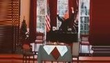 "Щоб довести, що ми з вами на одній хвилі", - Трамп без штанів грає Зеленському на роялі в пародії "Кварталу 95". ВIДЕО