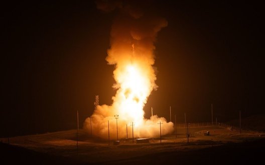 США провели успішний тестовий запуск міжконтинентальної балістичної ракети Minuteman III. ФОТО