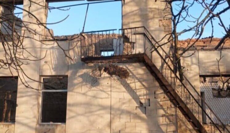 Росіяни обстріляли село Михайлівку на Херсонщині з танка, пошкоджено будинок культури, - ОВА. ФОТОрепортаж