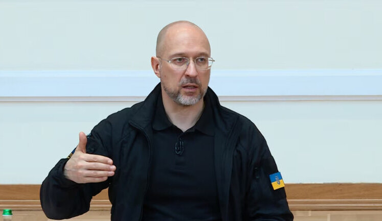 Шмигаль розповів, чому не можна зупиняти транзит російської нафти до ЄС