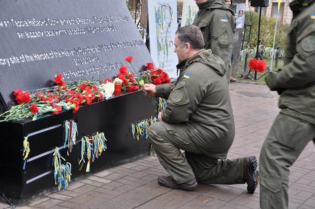 Поминальный молебен по случаю 4-й годовщины Революции Достоинства состоялся в центре Киева 04