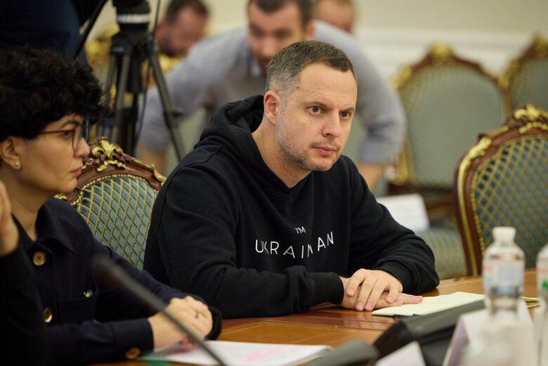 Зеленський провів засідання РНБО: розглядали забезпечення колективної безпеки України 05