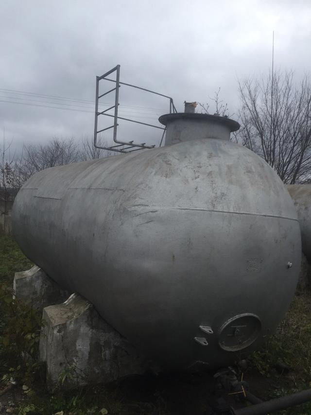 У Вінниці ліквідовано нелегальне виробництво палива, вилучено 22 тонни ПММ 02