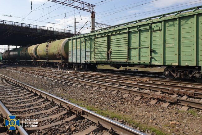 Чиновники Укрзалізниці штучно занижували вартість залізничних перевезень: державі завдано збитків на 7,5 млн грн, - СБУ 03