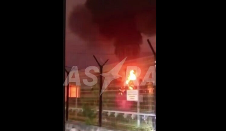 After drone attack, oil depot is on fire in Sochi. VIDEO