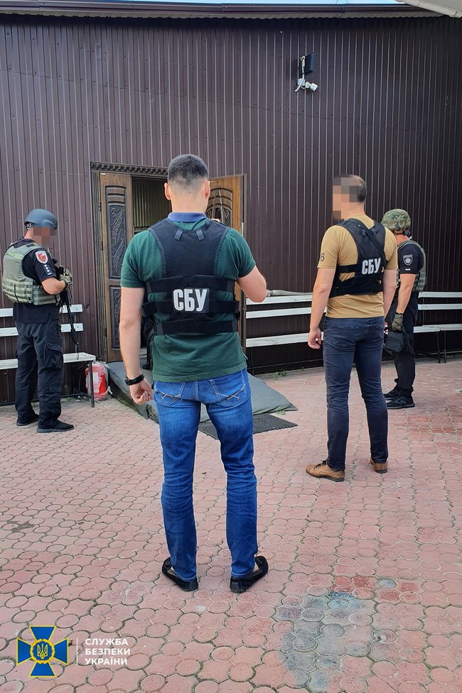 В преддверии Рош ха-Шана СБУ провела антитеррористические учения в Умани: штурмовали отель, в котором забаррикадировались террористы 02