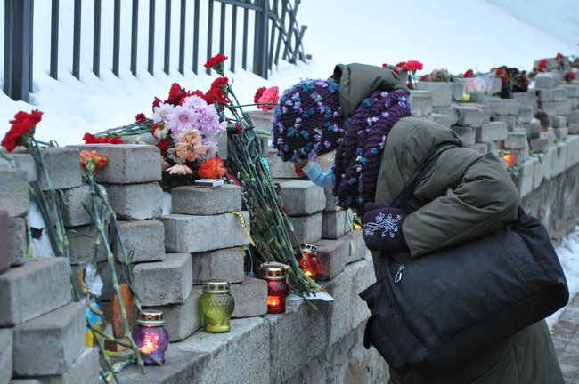 Вечір памяті Небесної Сотні відбувається в центрі Києва 09