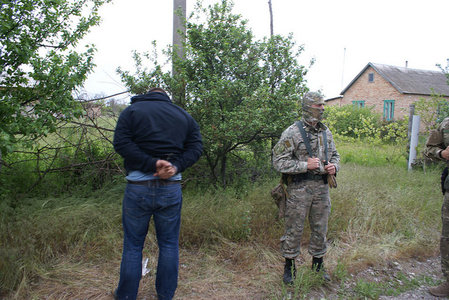 Торговец оружием из зоны АТО задержан в Запорожье, - СБУ 03
