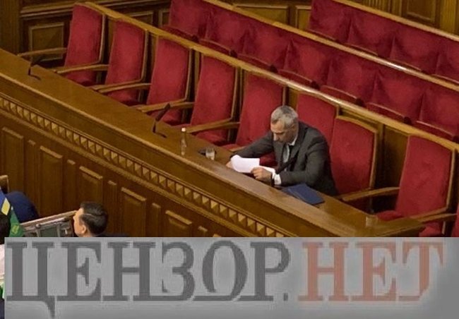 Рада почала процедуру висловлення недовіри генпрокурору Рябошапці 01
