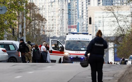 Зеленський про стрілянину в Києві: 5 загиблих, 10 госпіталізованих, 4 заручників врятували