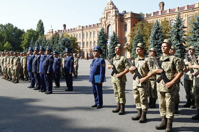 Першокурсники Одеської військової академії склали присягу 05