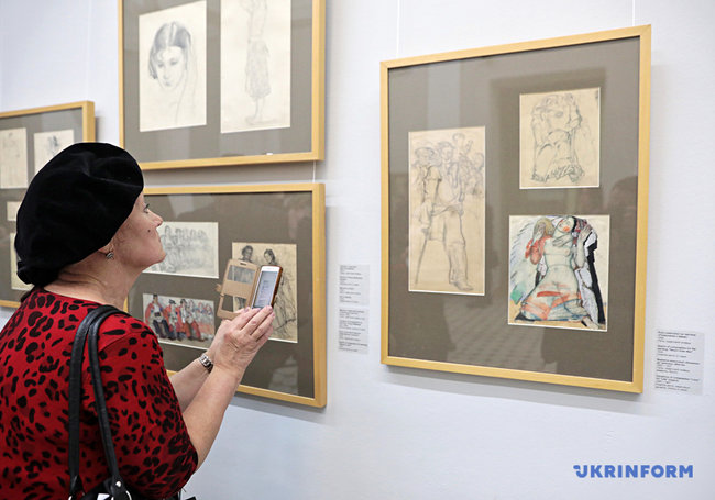 Художественный музей получил от меценатов 222 графические работы Кричевского 09