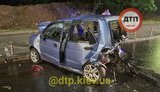 Subaru протаранил три стоящих после ДТП автомобиля в Киеве: женщина с двумя детьми госпитализированы. ФОТОрепортаж
