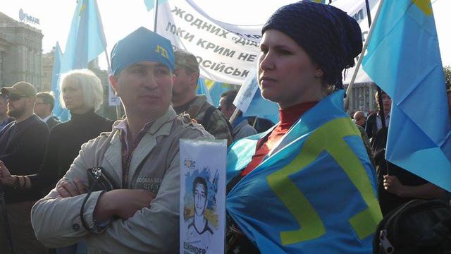 На Майдане Незалежности прошел митинг-реквием в память о жертвах геноцида крымскотатарского народа 12