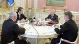 Ющенко не захотел слушать и отругал &amp;quot;бездельников&amp;quot; Медведько и Наливайченко: &amp;quot;Над вами партийные зонтики и политические зонты&amp;quot;