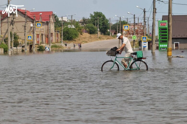 Дорога в Антоновку Херсонской области также пошла под воду 01