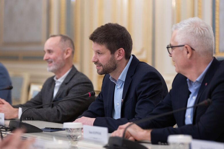 Зеленський зустрівся зі словацькою опозицією у Києві 17 січня