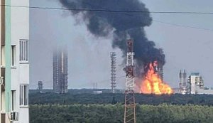У РФ після атаки дронів зупинився найбільший нафтохімічний комплекс