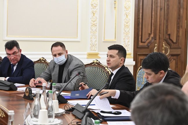 Зеленський підписав указ про відсторонення Тупицького з посади судді КС на два місяці 01