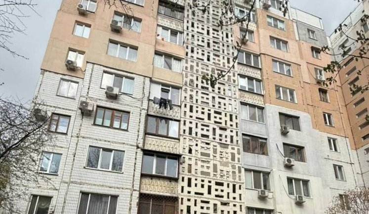 Збитки на ремонті будинку після обстрілу в Одесі: посадовиці міськради оголошено підозру