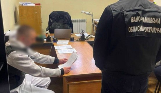 Судитимуть 5 чоловіків за крадіжки з банківських рахунків 33 українців