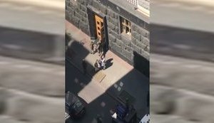 Угрожающий взорвать гранату в Кабмине мужчина задержан, - КГГА. ВИДЕО