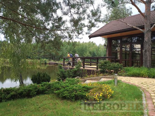 Hunting home of fugitive president Yanukovych: trophy from Lukashenko and guards shooting club 08 Hunting home of fugitive president Yanukovych: trophy from Lukashenko and guards shooting club 08