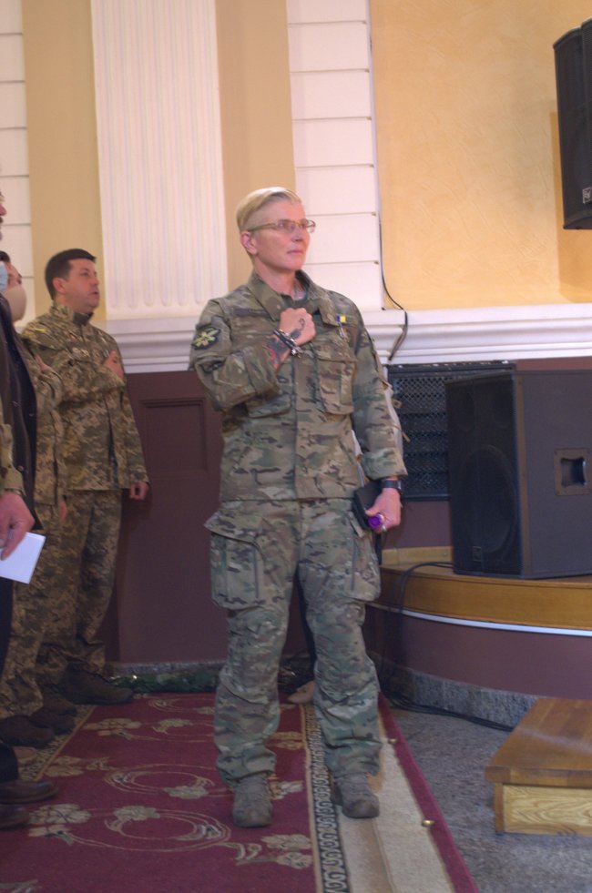 Воїни приїхали отримати орден прямо з окопів під ДАП. Народний Герой України: репортаж із Сум 15 Воїни приїхали отримати орден прямо з окопів під ДАП. Народний Герой України: репортаж із Сум 15