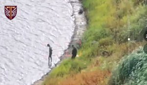 Дрон уничтожил оккупантов при попытке бежать вплавь. ВИДЕО