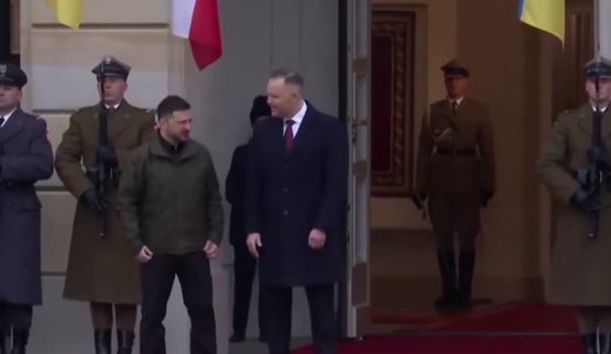 Зеленський вперше зустрівся з президентом Польщі Навроцьким