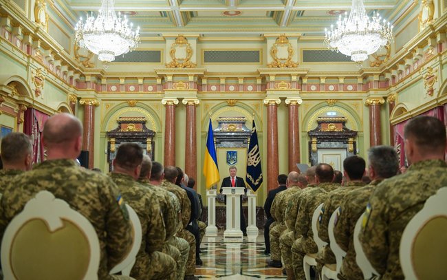 Система підготовки Збройних сил адаптована до стандартів НАТО, - Порошенко 01