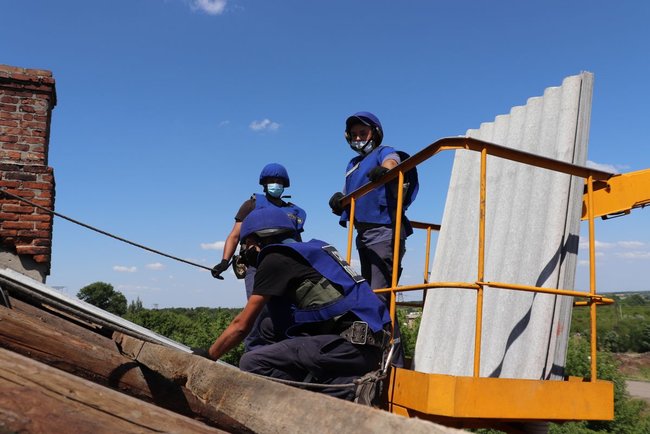 Війна зруйнувала понад 13 тисяч будинків на Донбасі, - МВС 02