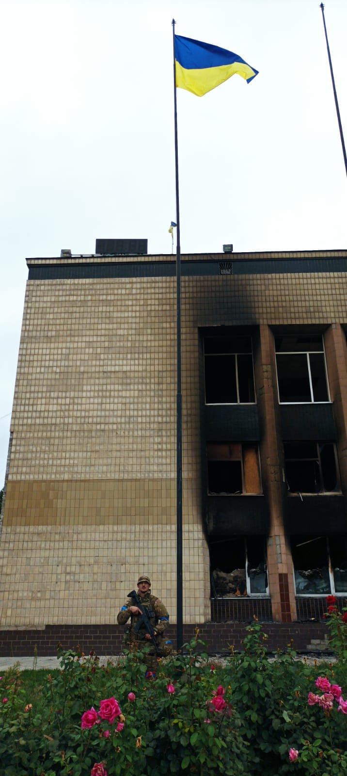Zelensky came to Izium, liberated from Russian occupiers 06