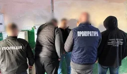 "Куратор" порадив купити ножиці по металу: на Львівщині викрили схему переправлення ухилянтів за $7000. ФОТОрепортаж