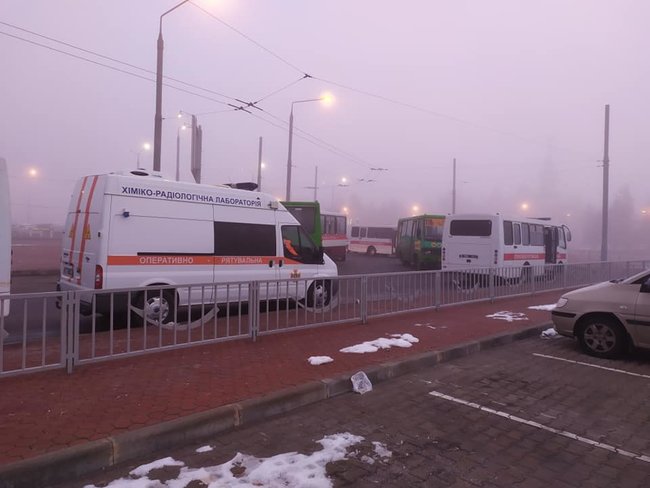 В аеропорту Харкова затримують і скасовують авіарейси 03