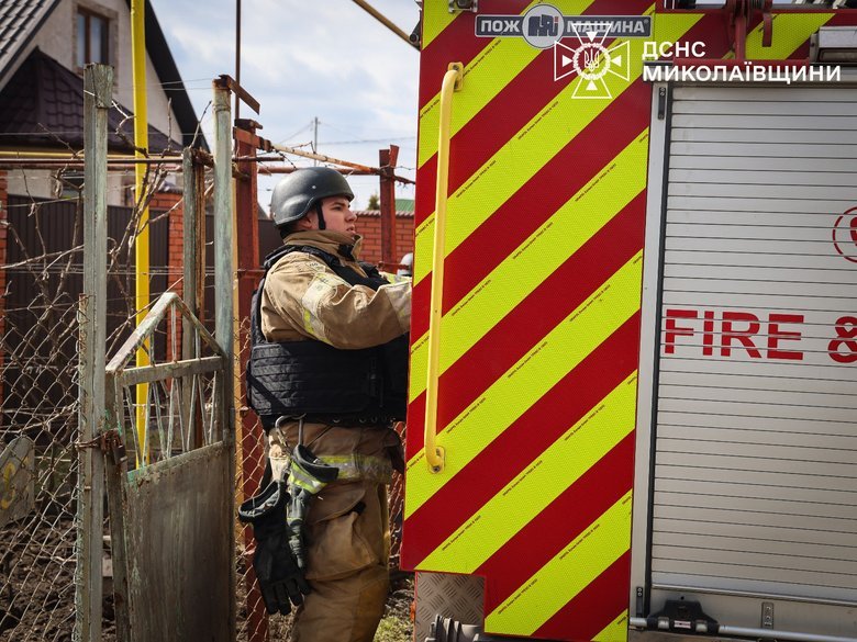A house caught fire in Mykolaiv after the UAV attack: the ammunition was seized.