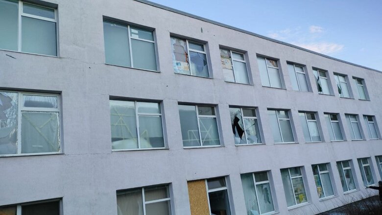 Войска РФ обстреляли больницу в Орехове и школу в Степногорской громаде Запорожской области 03
