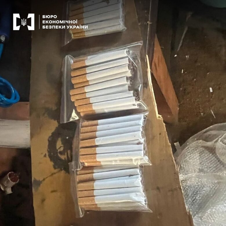 БЕБ знайшло підпільний цех з виробництва сигарет на Закарпатті