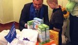 В Днепропетровске раздачу государственной помощи превратили в агитацию за Партию Регионов. ФОТО