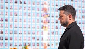 Зеленський ушанував пам’ять полеглих українських захисників: Ми цінуємо подвиг кожного й кожної. ВIДЕО