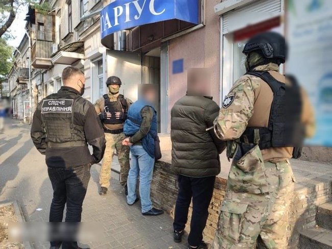 Будівлю ДФС в Одесі намагалися віджати шахраї 01