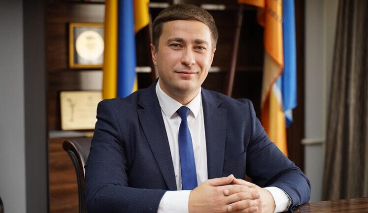 Экс-министр агрополитики Лещенко на момент махинаций с землей ДГ "Днепр" записал на сестру квартиру в Киеве.